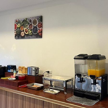The Charlotte Smart Hotel Лопбурі Екстер'єр фото