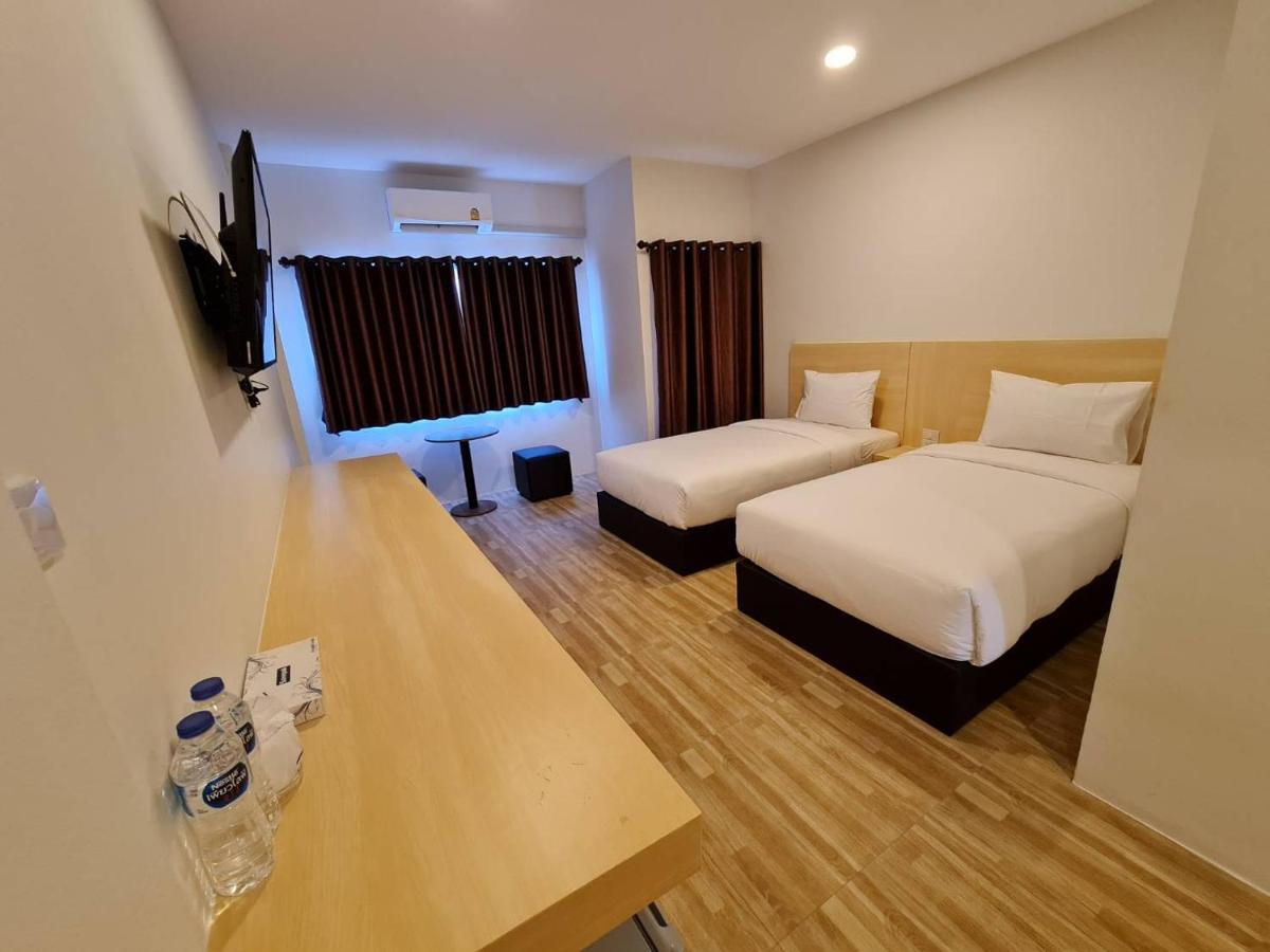 The Charlotte Smart Hotel Лопбурі Екстер'єр фото