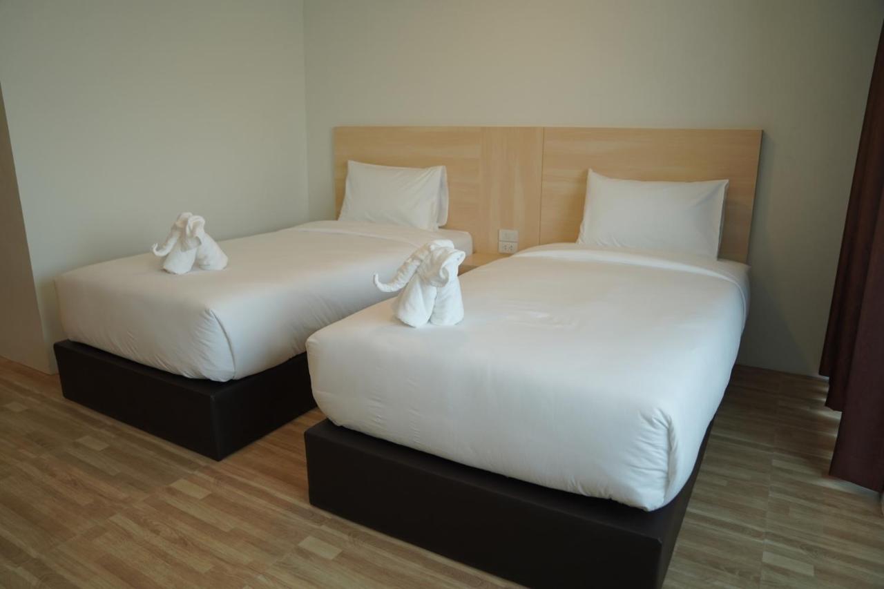 The Charlotte Smart Hotel Лопбурі Екстер'єр фото