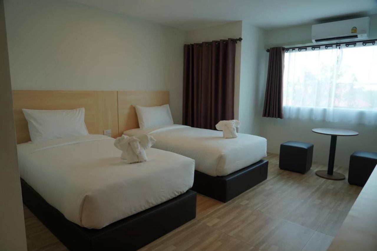 The Charlotte Smart Hotel Лопбурі Екстер'єр фото